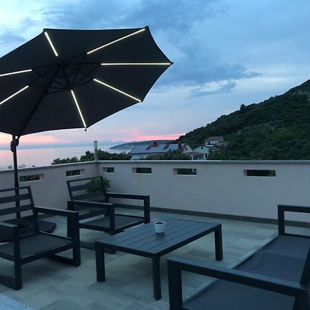 Apartmani Ivana Cres Eksteriør billede