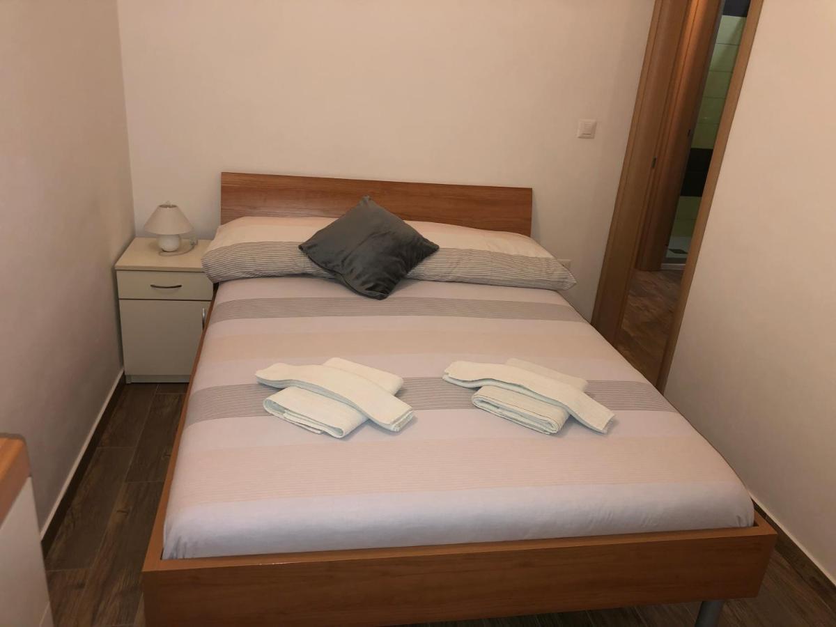 Apartmani Ivana Cres Eksteriør billede