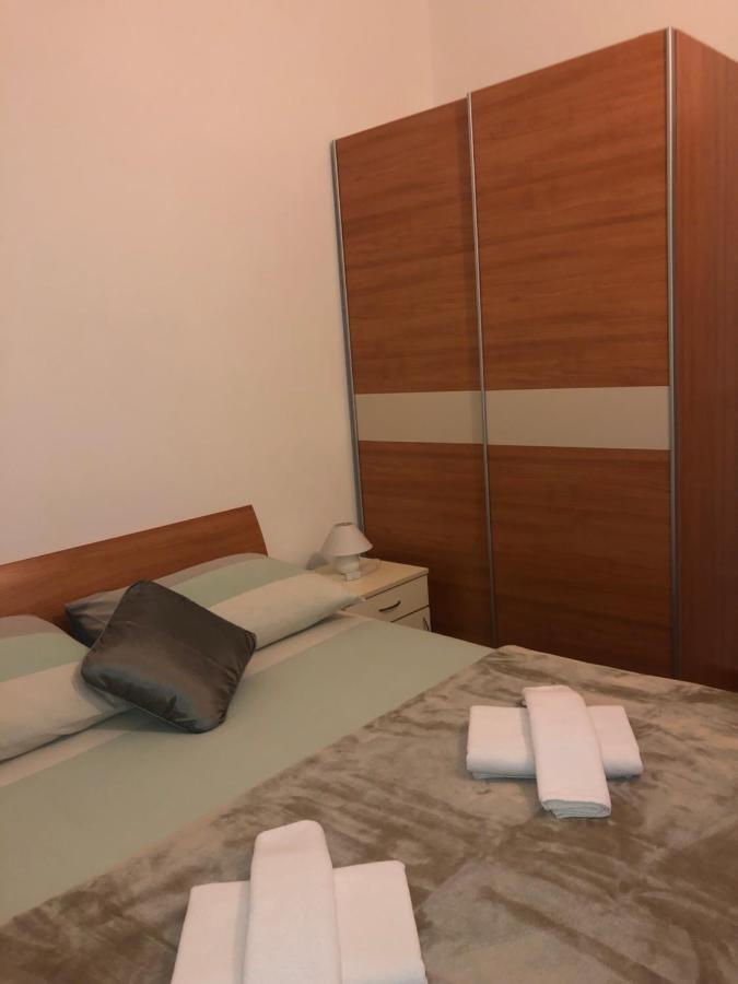 Apartmani Ivana Cres Eksteriør billede